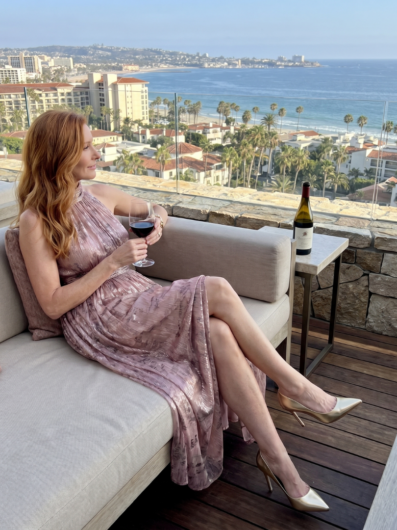 Evie Melbourne™ | Textured Finish Sleeveless Midi Dress