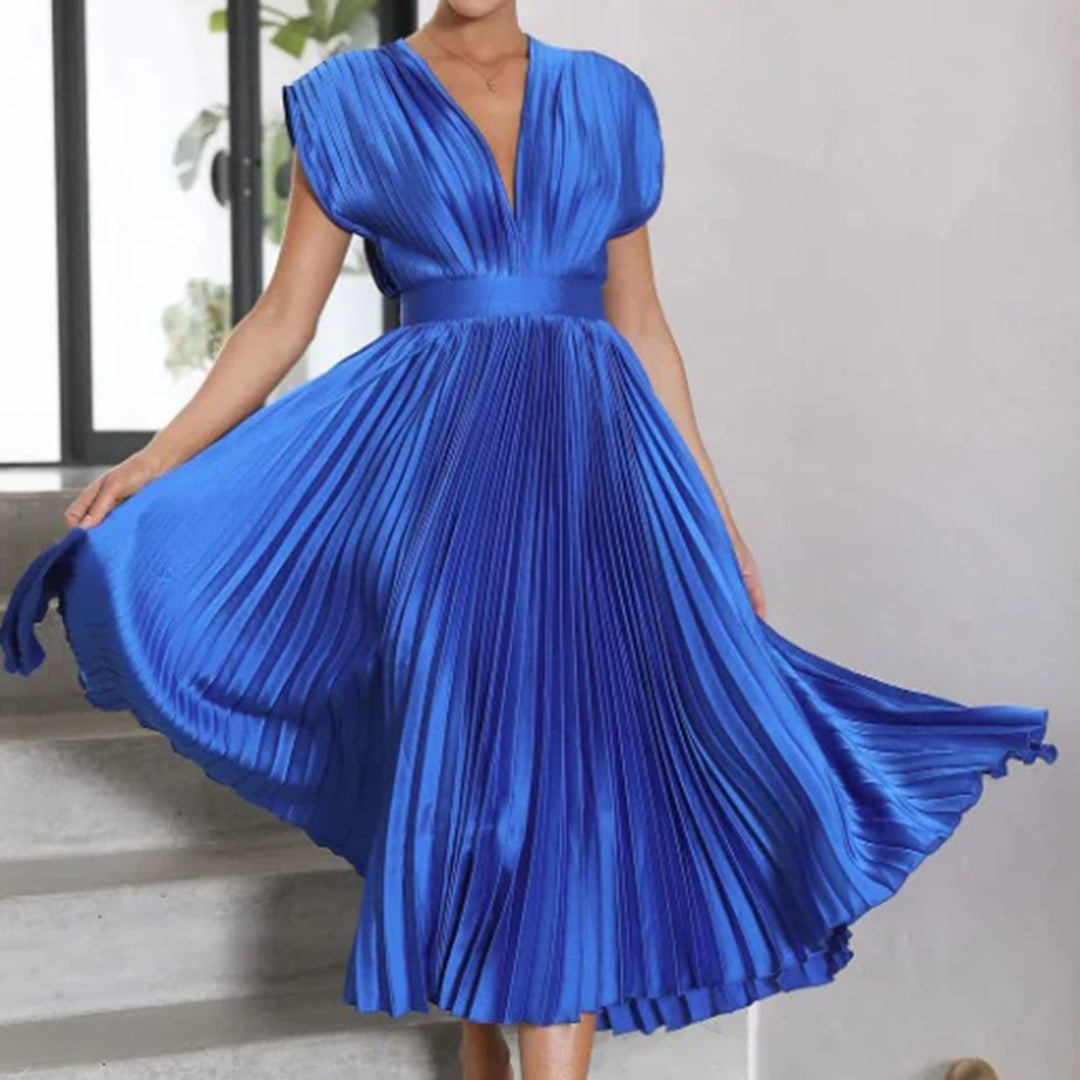 Evie Melbourne™ | Timeless Pleated Midi Dress