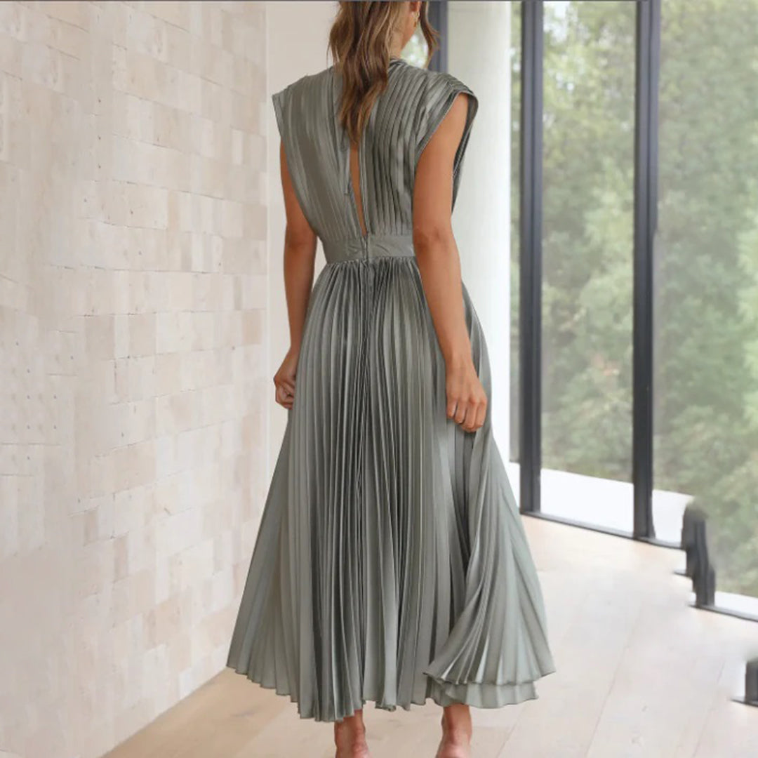 Evie Melbourne™ | Timeless Pleated Midi Dress