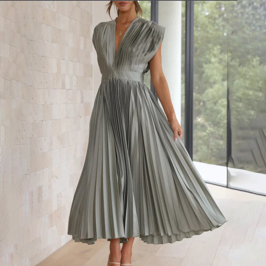 Evie Melbourne™ | Timeless Pleated Midi Dress