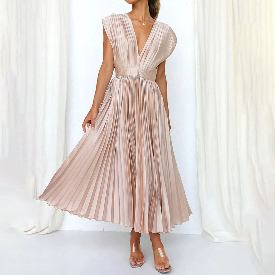 Evie Melbourne™ | Timeless Pleated Midi Dress