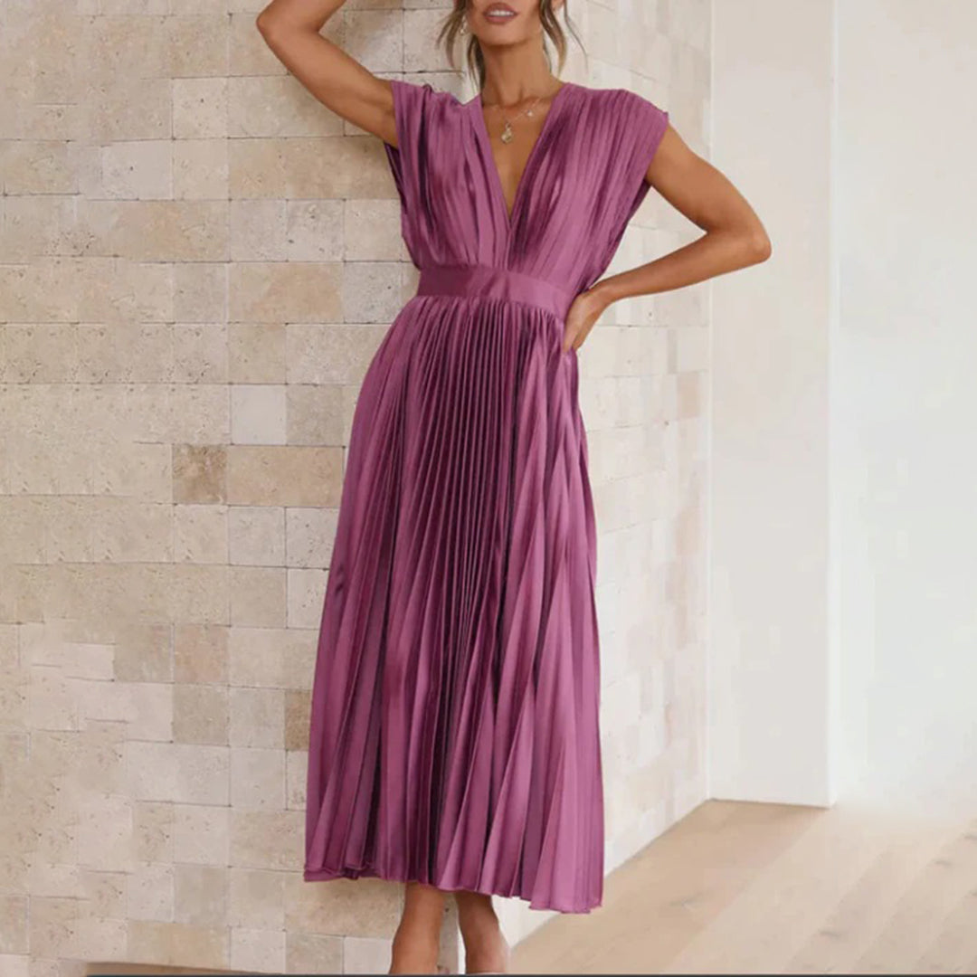 Evie Melbourne™ | Timeless Pleated Midi Dress